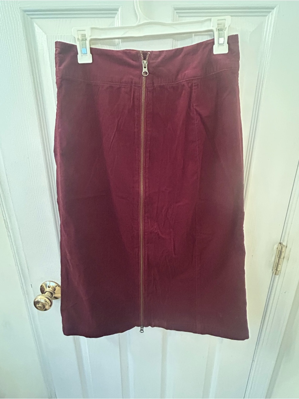 sahalie Burgundy Front-Zip Pencil Skirt